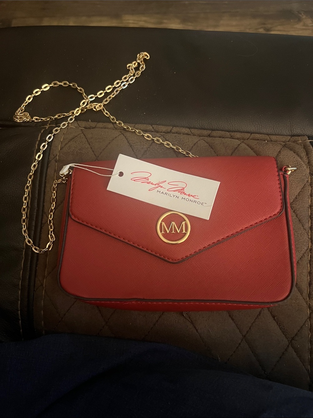 NWT Marilyn Monroe Red Saffiano Faux Leather Gold Chain Crossbody Purse